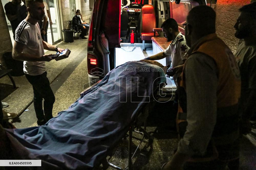 Two Injured And One Killed For Crossing Separation Wall - Palestine