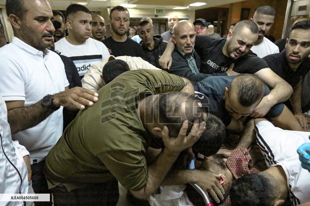 Two Injured And One Killed For Crossing Separation Wall - Palestine