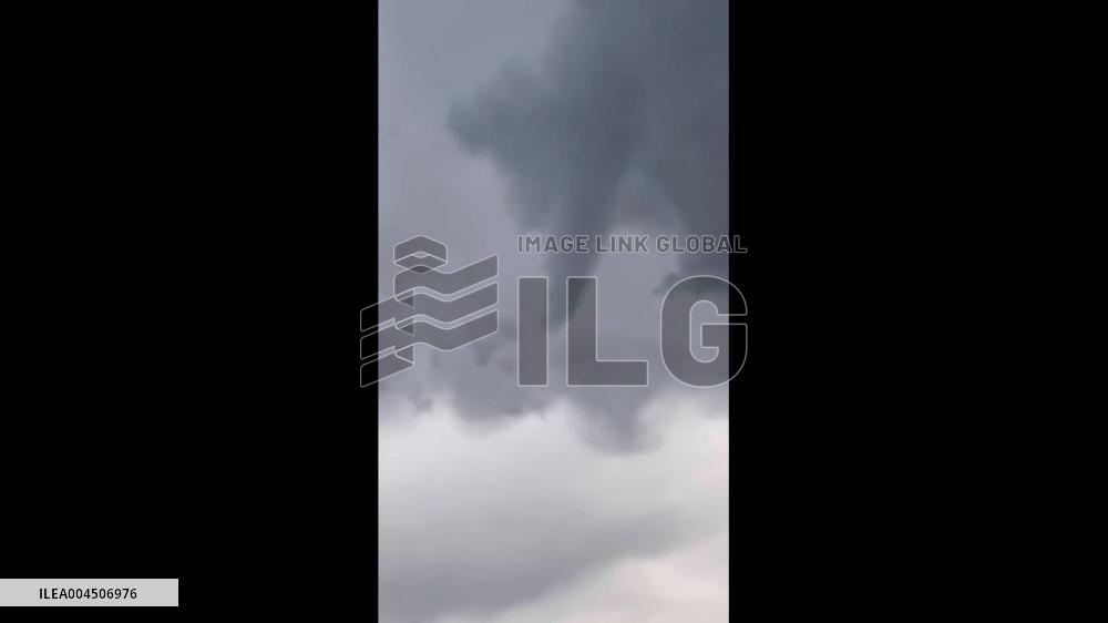 US: Funnel Cloud Spotted Over Southeast Colorado Springs in Colorado