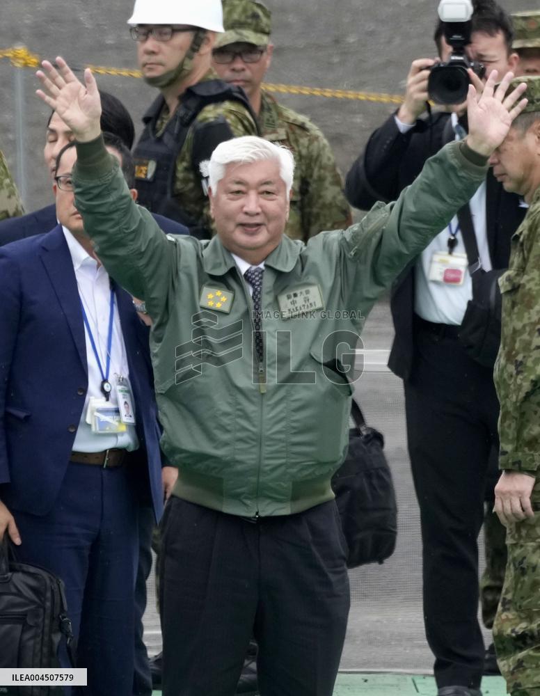 GSDF conducts artillery drill near Mt. Fuji