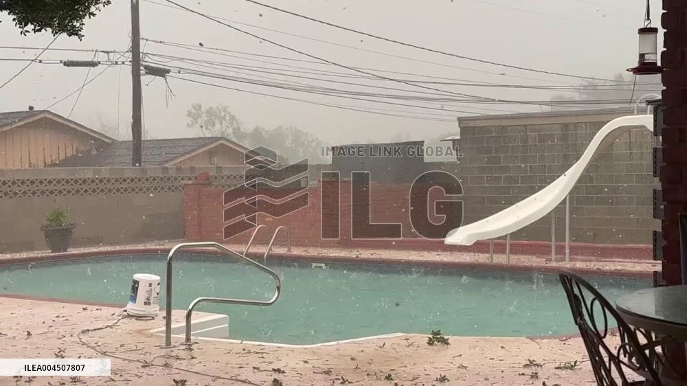 US: Severe Thunderstorm Brings Large Hail to West Texas