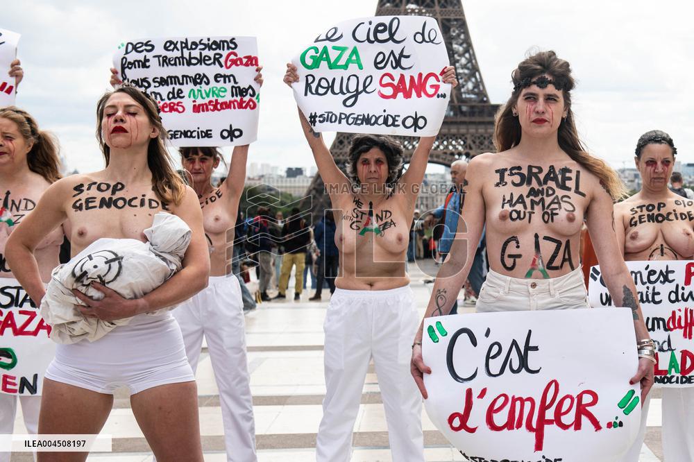 FEMEN Activists Protest Gaza Crisis at Trocadero - Paris