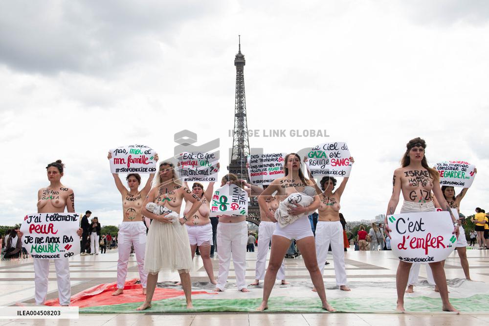FEMEN Activists Protest Gaza Crisis at Trocadero - Paris