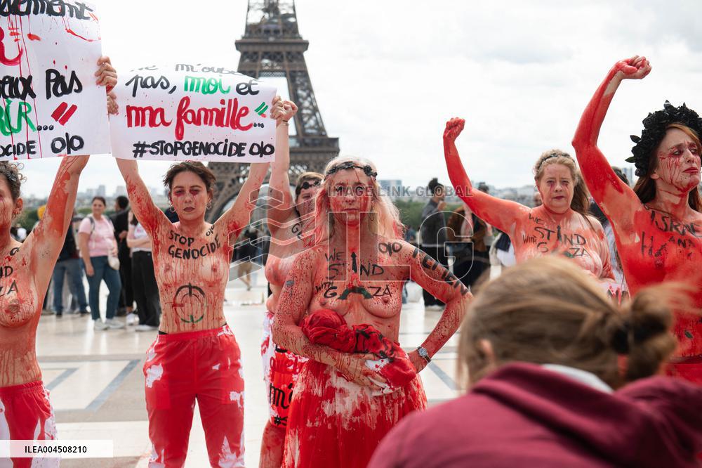 FEMEN Activists Protest Gaza Crisis at Trocadero - Paris