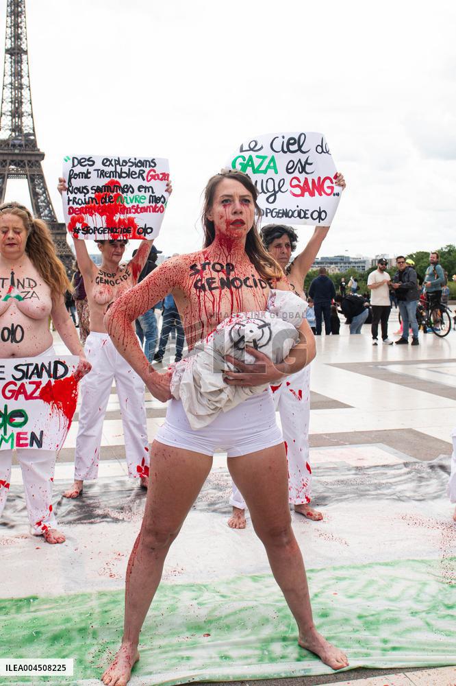 FEMEN Activists Protest Gaza Crisis at Trocadero - Paris