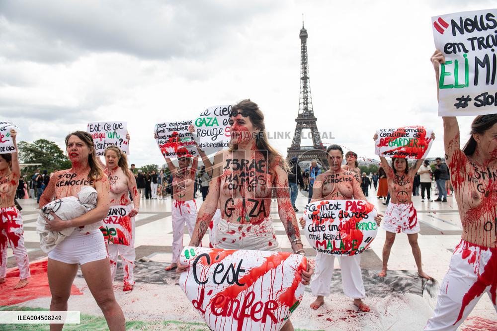 FEMEN Activists Protest Gaza Crisis at Trocadero - Paris