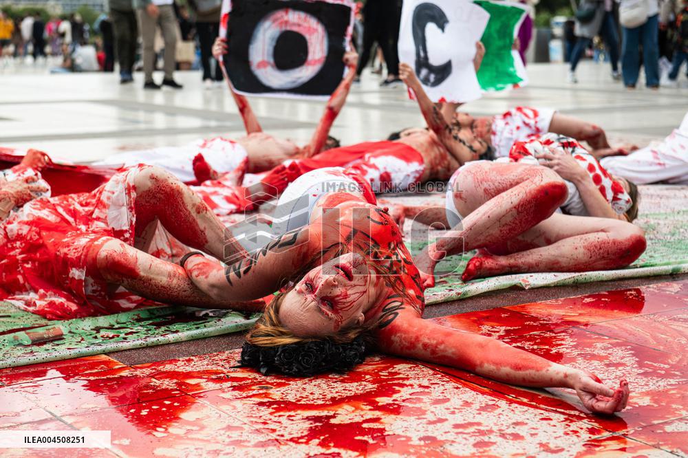 FEMEN Activists Protest Gaza Crisis at Trocadero - Paris