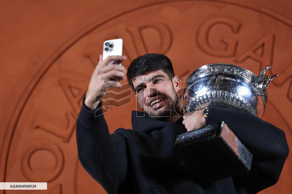 Carlos Alcaraz Celebrates with Coupe des Mousquetaires Trophy - Paris