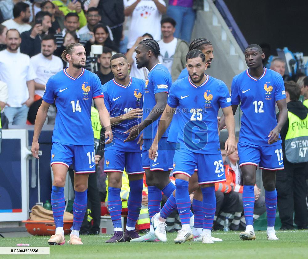 UEFA Nations League - Play-Off - 3rd Place - Germany v France