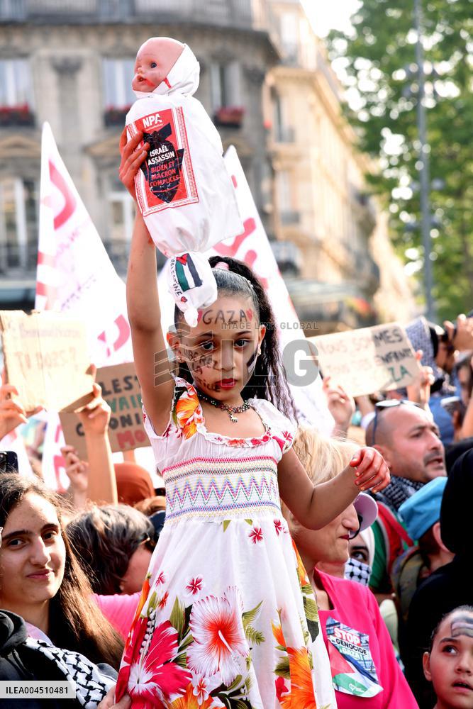 Pro-Palestinian Rally For Freedom Flotilla Madleen - Paris