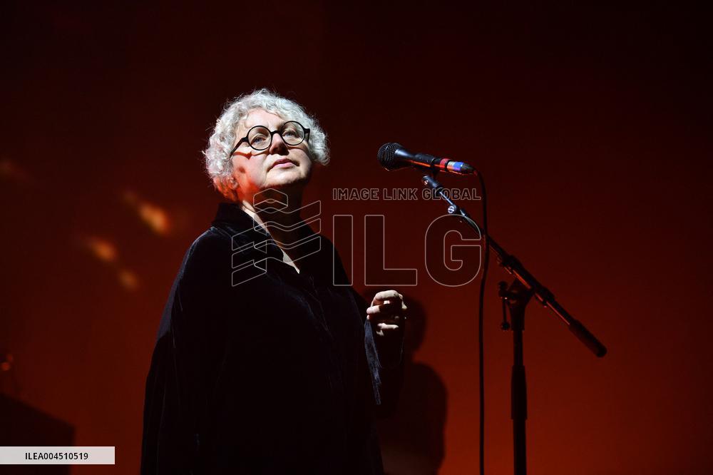 Massive Attack In Concert - Paris