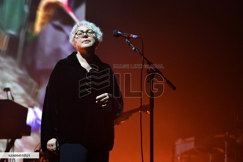 Massive Attack In Concert - Paris