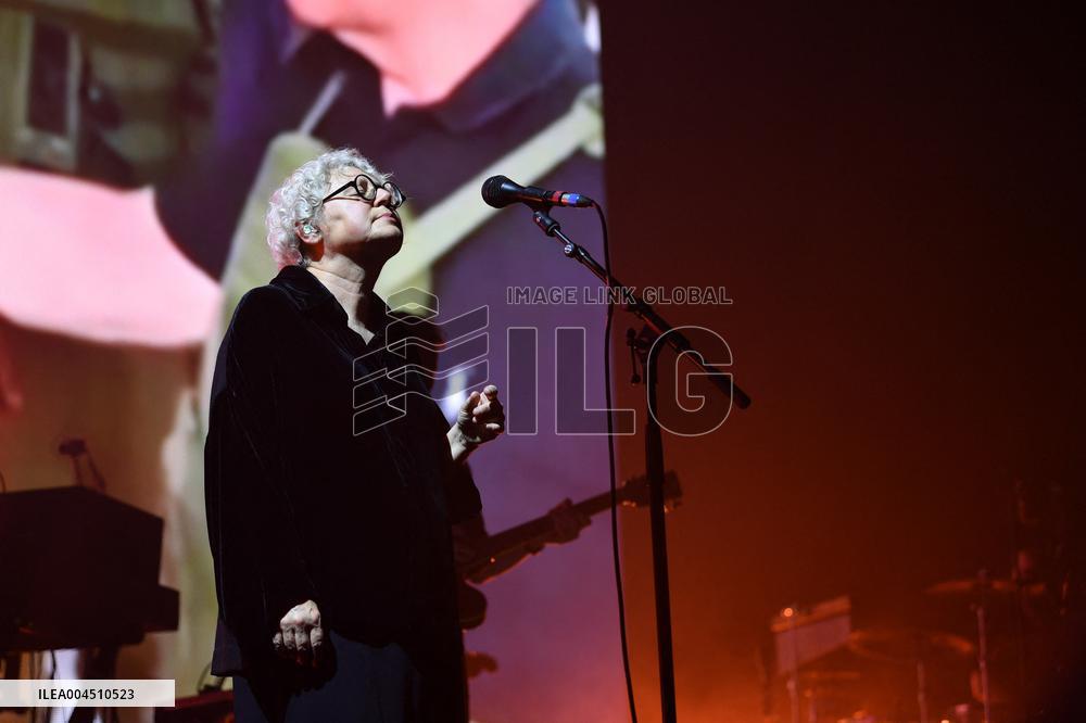 Massive Attack In Concert - Paris