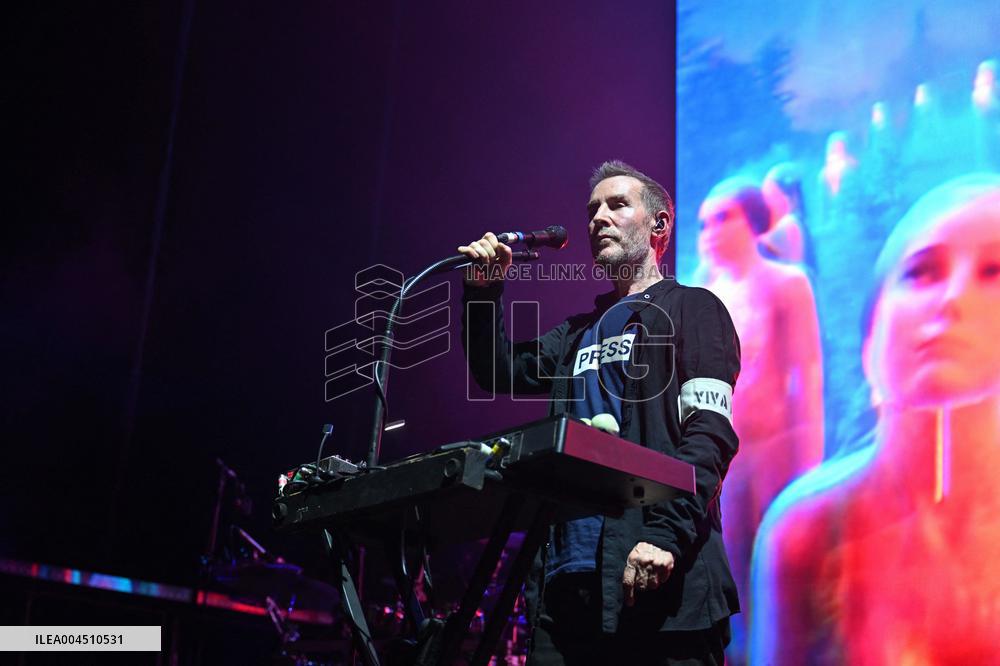 Massive Attack In Concert - Paris
