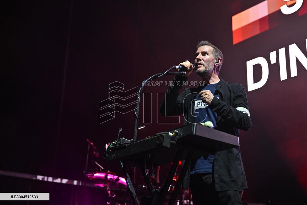 Massive Attack In Concert - Paris