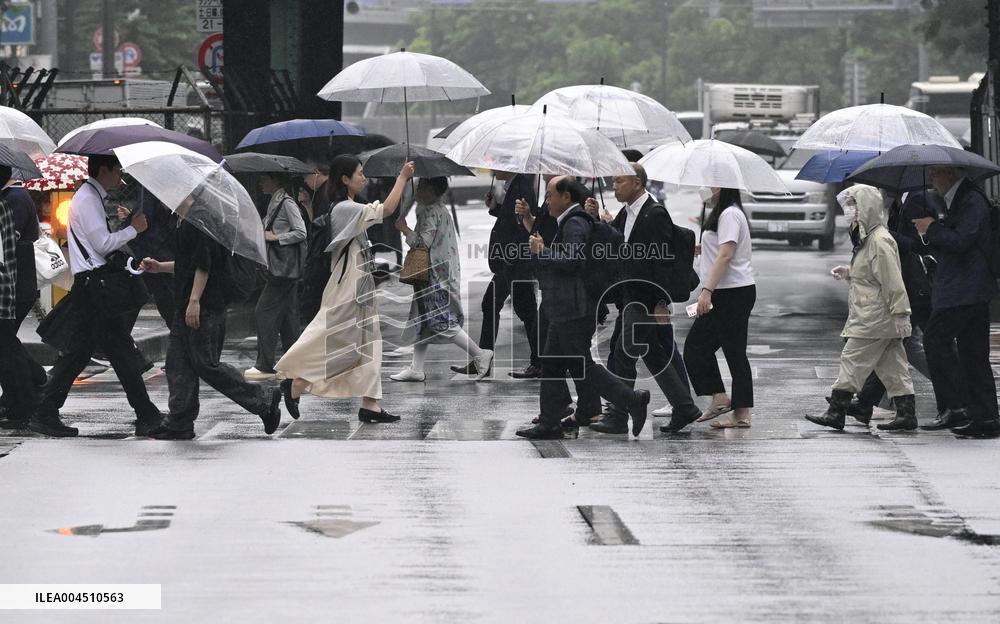 Rainy season starts in Tokyo
