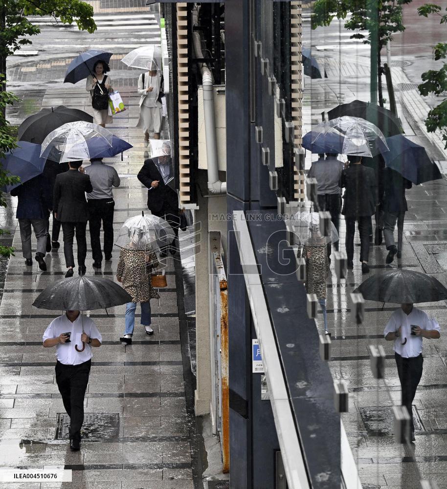 Rainy season starts in Tokyo