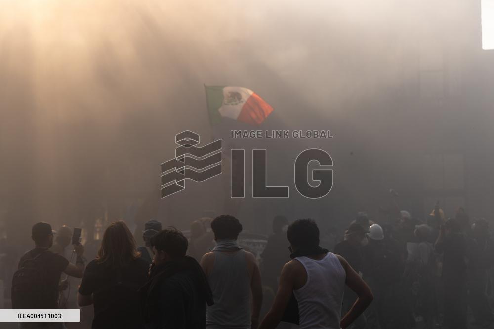 ICE Raids Spark Protest Riot - LA