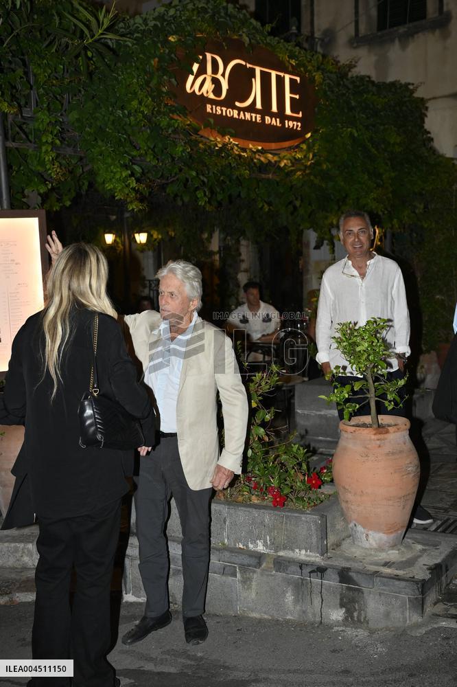 Taormina: La Botte Restaurant. Michael Douglas at La Botte Restaurant.