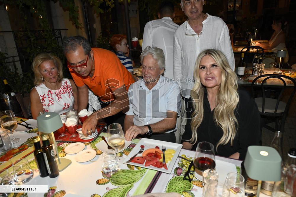 Taormina: La Botte Restaurant. Michael Douglas at La Botte Restaurant.