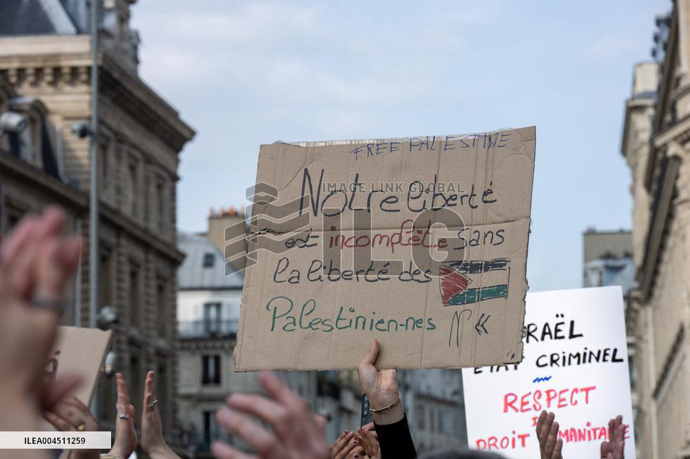 Protest Against The Interception of The Humanitarian Boat To Gaza - Paris