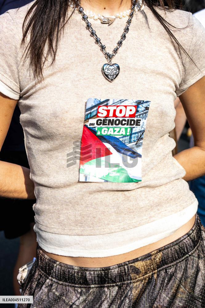 Protest Against The Interception of The Humanitarian Boat To Gaza - Paris