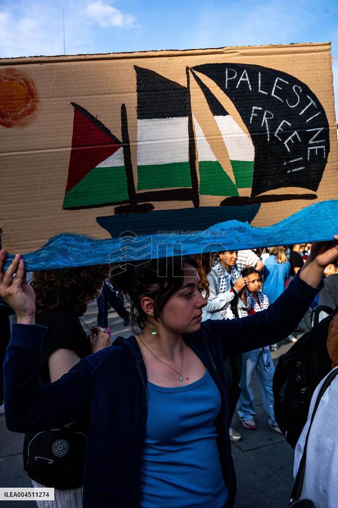 Protest Against The Interception of The Humanitarian Boat To Gaza - Paris