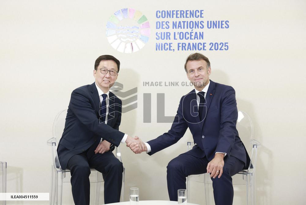 Emmanuel Macron Meets Chinese VP Han Zheng at UNOC3 - Nice