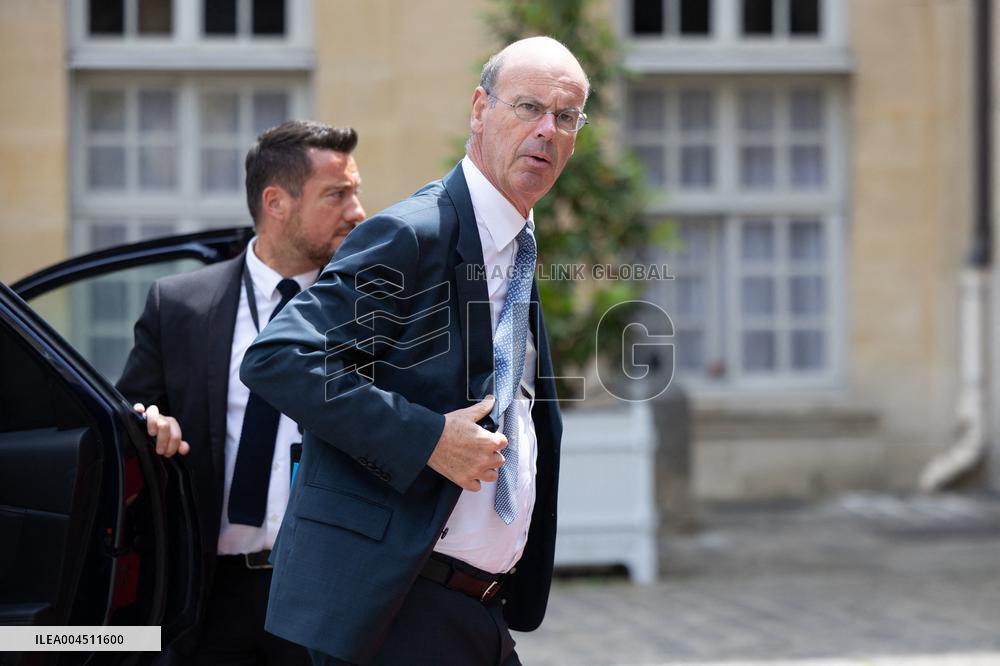 Francois Bayrou Meets with Vietnamese Prime Minister - Paris