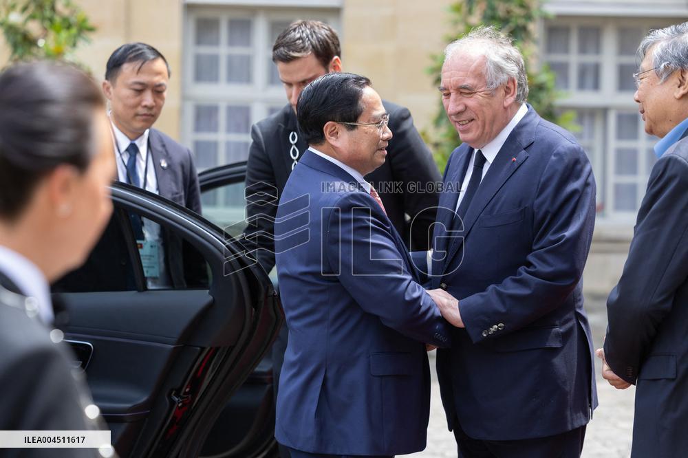 Francois Bayrou Meets with Vietnamese Prime Minister - Paris