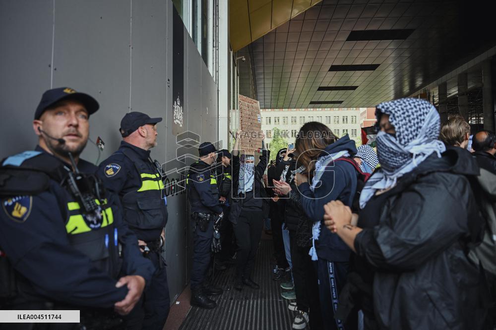 Protests Gaza Ship Seizure - Hague