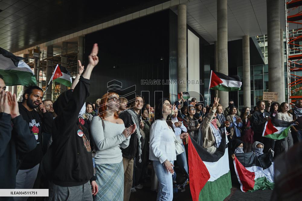 Protests Gaza Ship Seizure - Hague