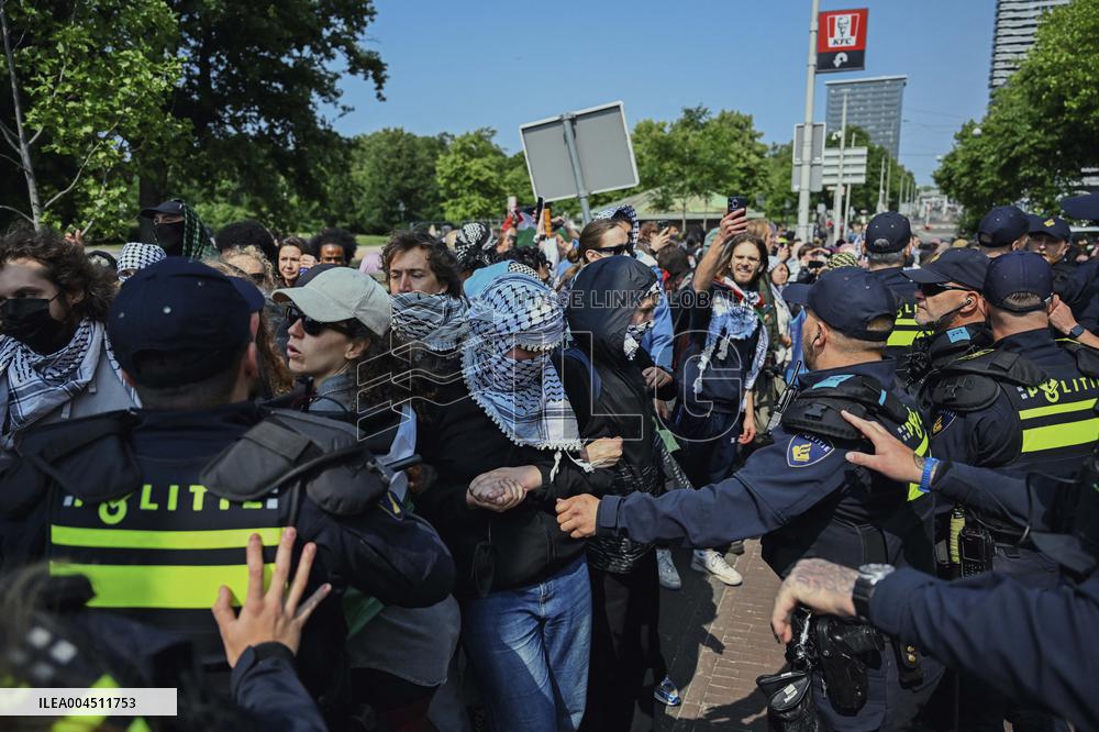 Protests Gaza Ship Seizure - Hague
