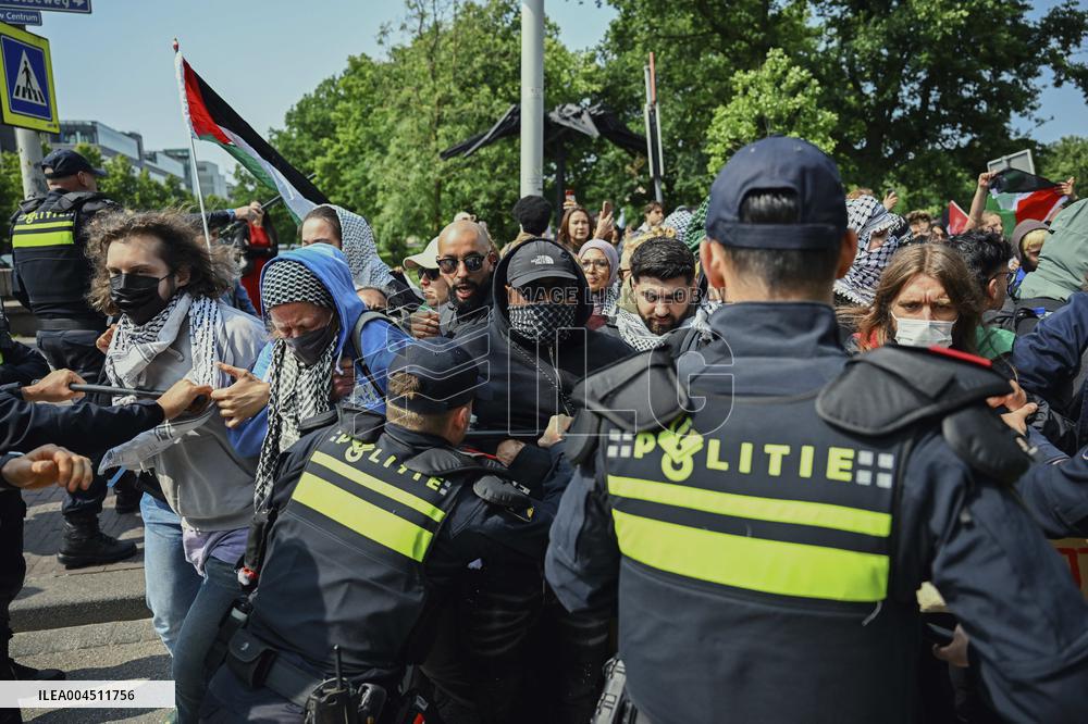 Protests Gaza Ship Seizure - Hague
