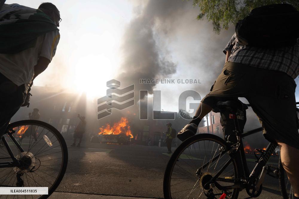 Los Angeles Demostrations on June 8 - LA