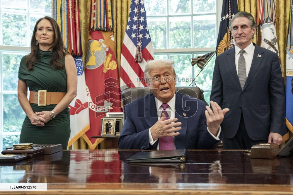 US Presdient Trump Speaks in the Oval Office at the White House on Fires and LA Protests