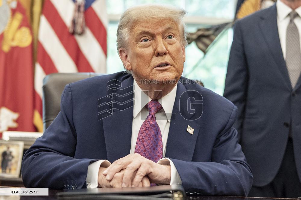 US Presdient Trump Speaks in the Oval Office at the White House on Fires and LA Protests