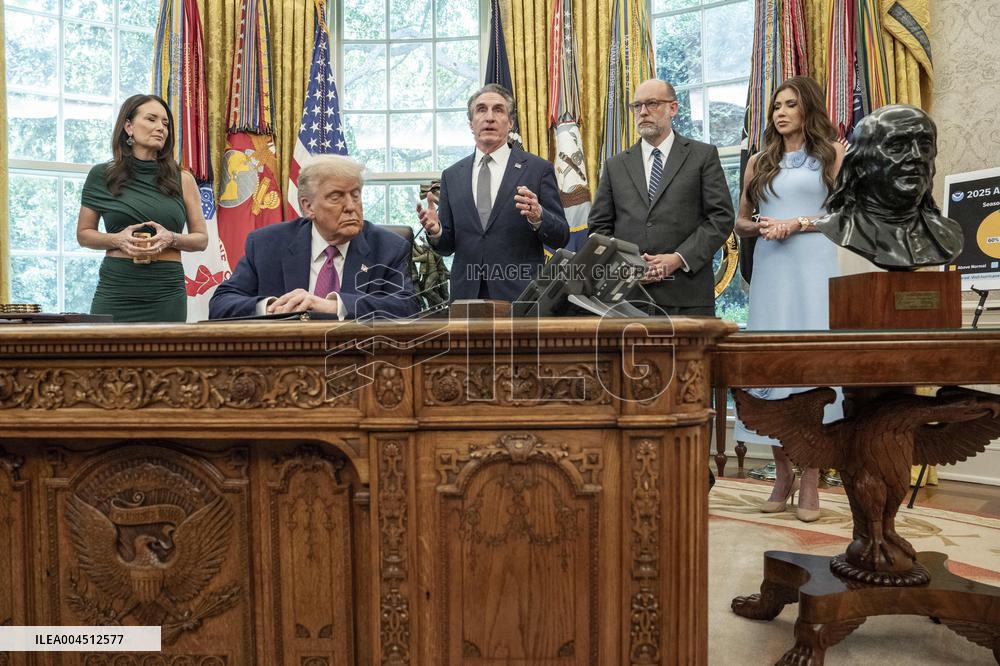 US Presdient Trump Speaks in the Oval Office at the White House on Fires and LA Protests