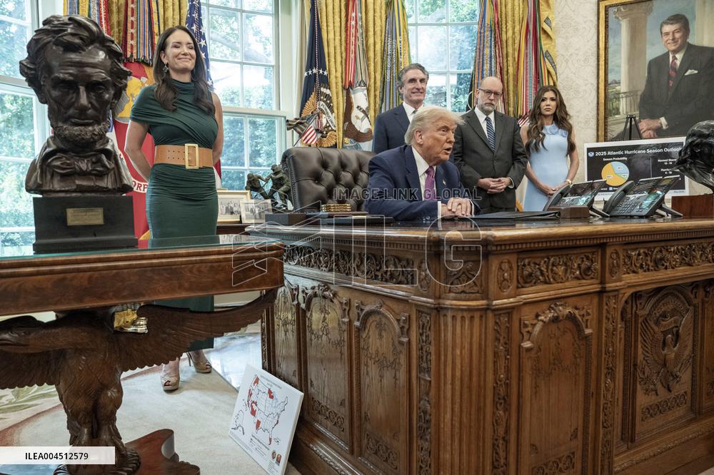 US Presdient Trump Speaks in the Oval Office at the White House on Fires and LA Protests
