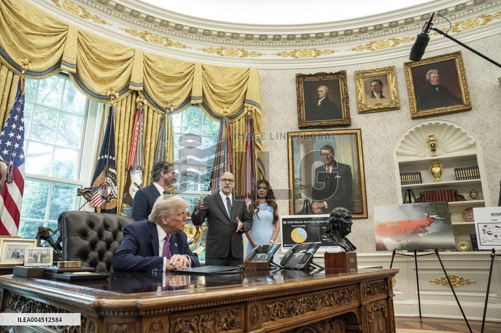 US Presdient Trump Speaks in the Oval Office at the White House on Fires and LA Protests
