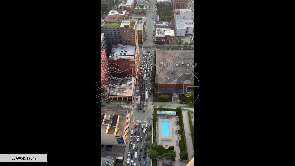 US: Thousands Gather for Anti-ICE Protest in Chicago