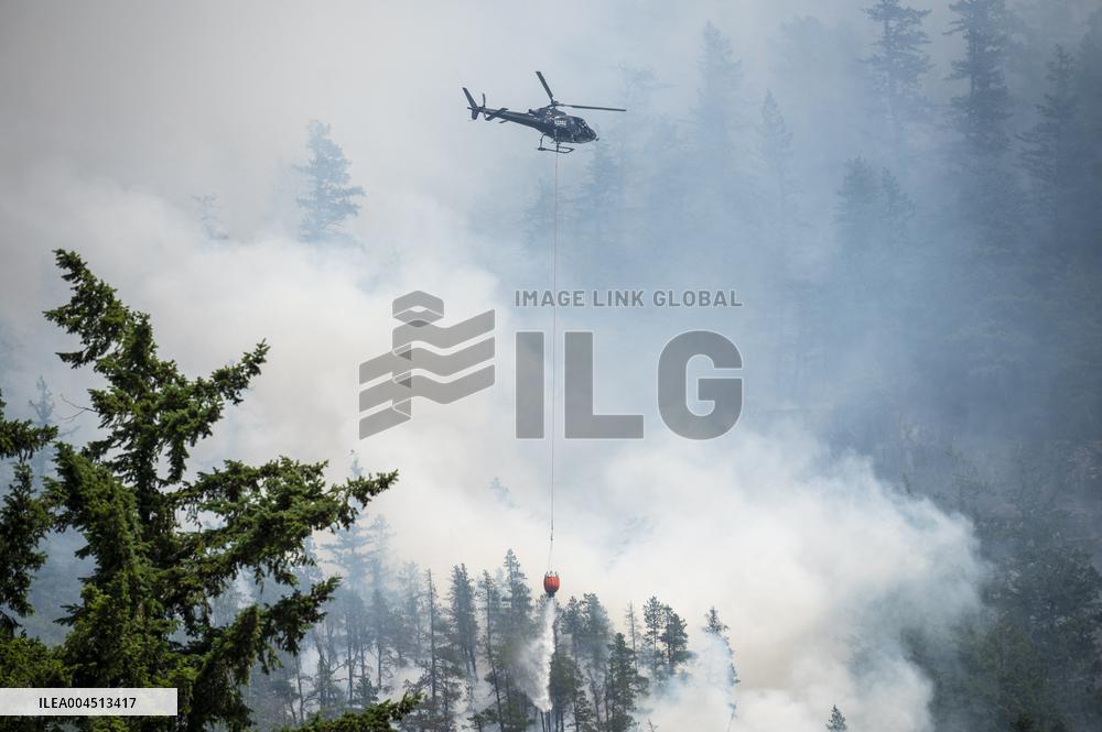 Dryden Creek Fire Rages North of Squamish - Canada