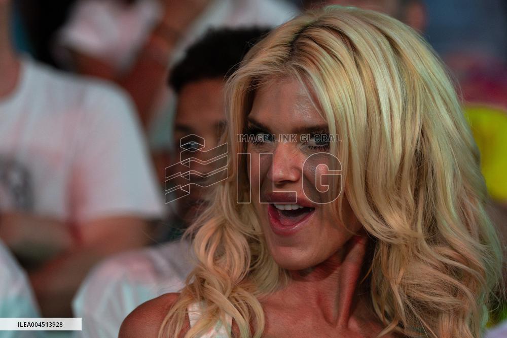 Victoria Silvstedt at French Basketball Championship - Monaco