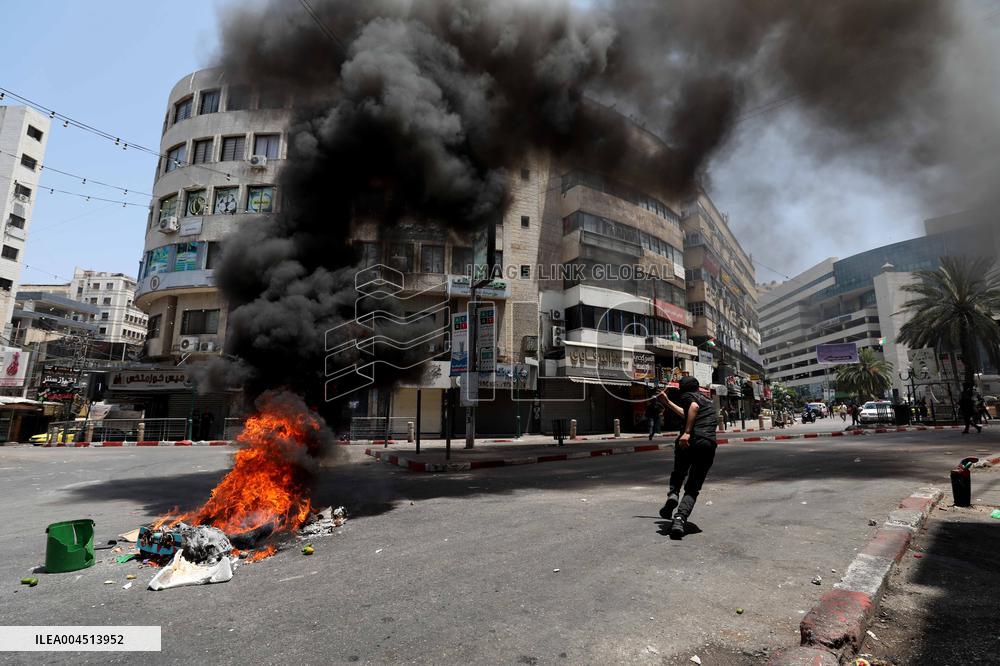 Israeli Army Kills Two - Nablus