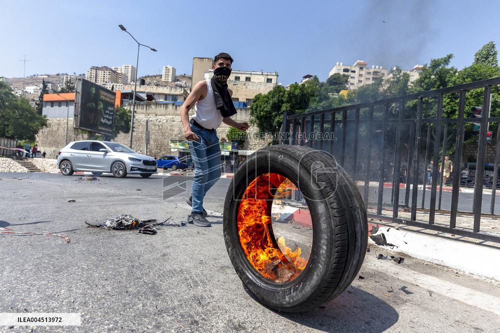 Israeli Army Kills Two - Nablus