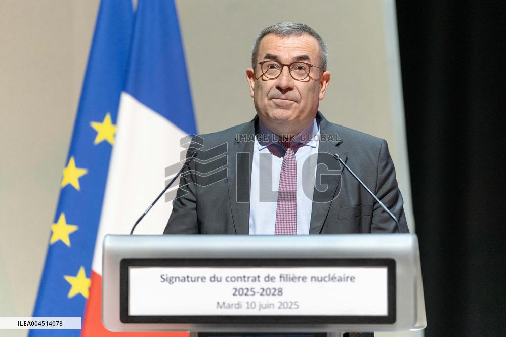 Signing of the strategic contract for the nuclear industry - Massy Aj