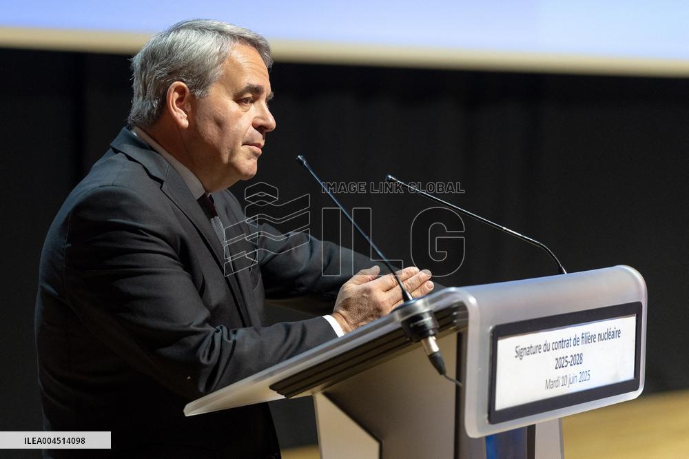 Signing of the strategic contract for the nuclear industry - Massy Aj