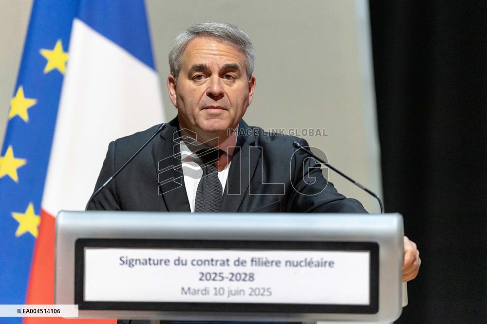 Signing of the strategic contract for the nuclear industry - Massy Aj