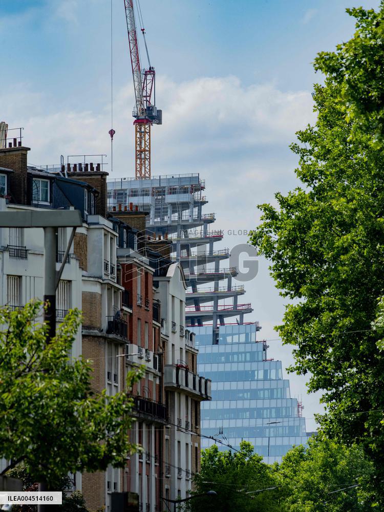 Illustration - Construction of Tower Triangle by Herzog & de Meuron - Paris