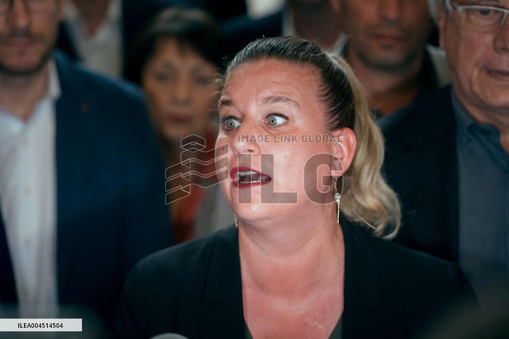 La France Insoumise speaks to the press after leaving the National Assembly - Paris AJ